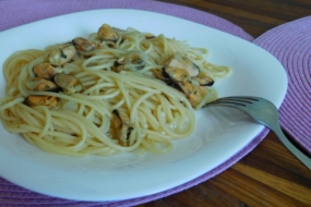 Мідії зі спагеті – страви нашвидкуруч