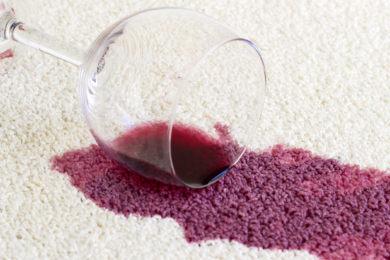 Як видалити плями від вина