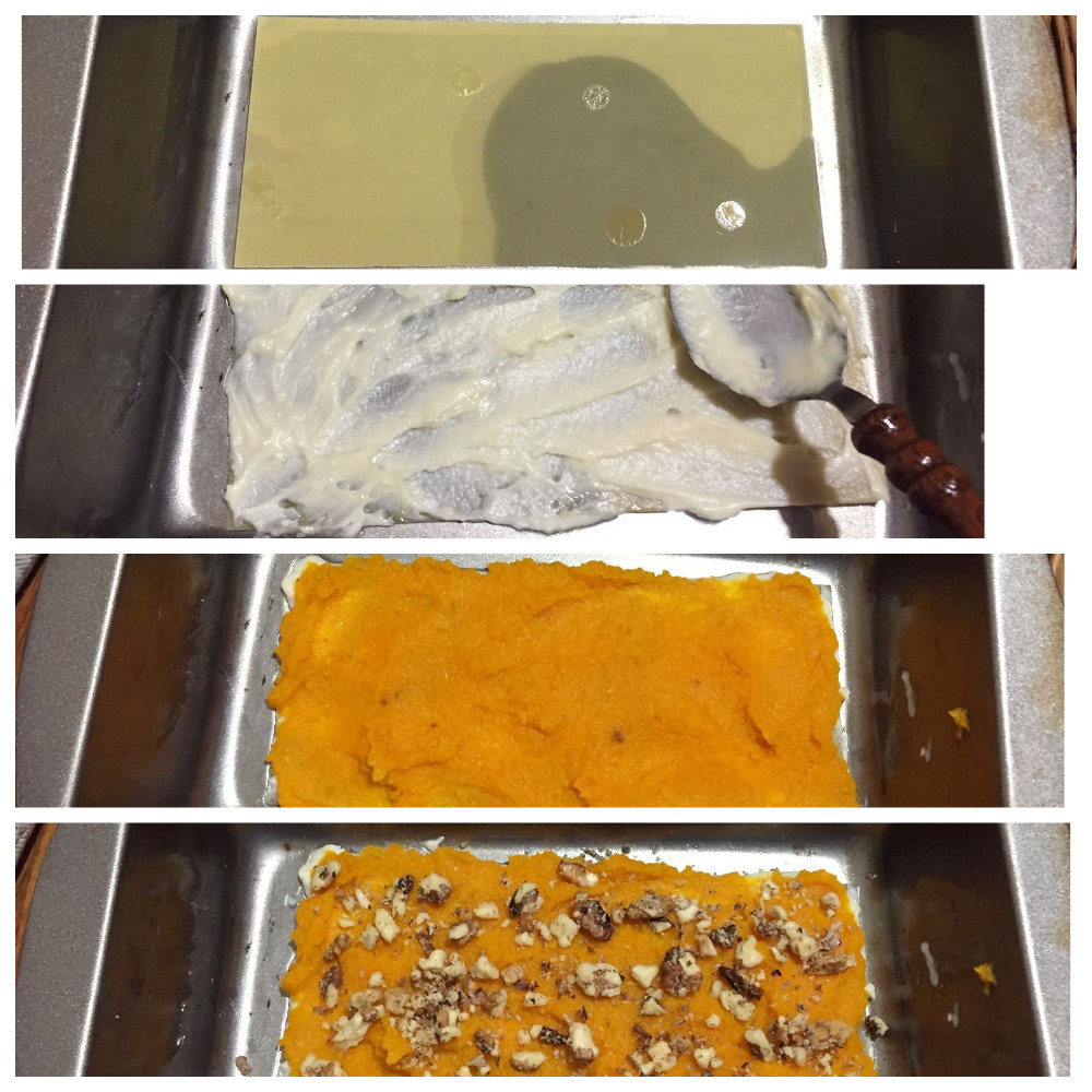 Складаємо лазанью - поворюємо процедуру 6 разів: лист, соус, гарбузове пюре, горіх