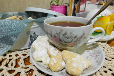 Пісне лимонне печиво на столі, фото