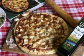 Тісто на піцу за рецептом кулінарної книги «Італійська кухня»