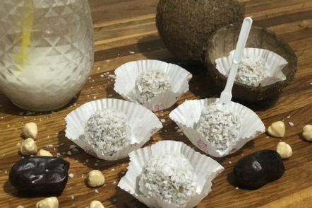 Домашні цукерки з кокосової стружки — солодкі і без цукру!