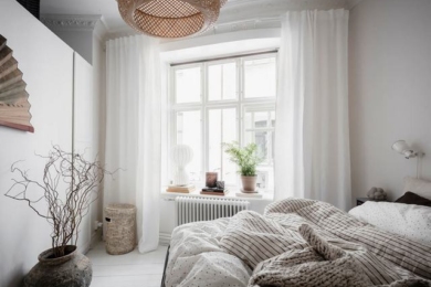 Спальня в білих кольорах