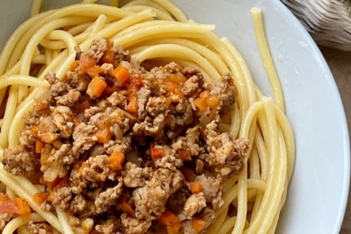 Спагеті з соусом болоньєзе