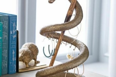 Золотиста декоративна змія